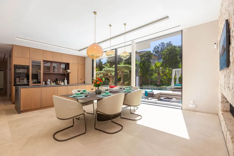 Modern luxury villa in a central location, ready for first occupancy — photo 6