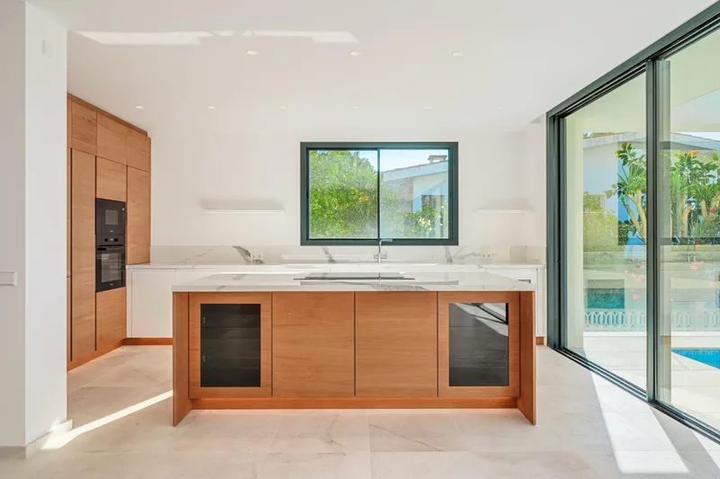 Spectacular modern villa with sea views in Costa den Blanes — photo 10