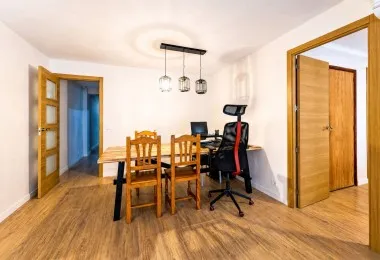 Three-bedroom flat with optional parking — photo 7