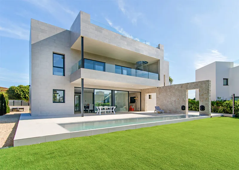 New modern villa on the first sea line in Puig de Ros — photo 1