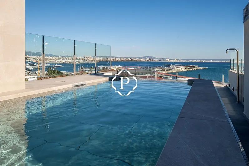 Sea view apartment for sale in Palma in prime location — photo 3