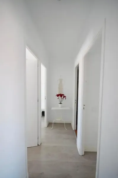 Discover this cozy and bright fifth-floor apartment of 75 m², a home with great potential and a comfortable, functional layout. It has 3 — photo 4