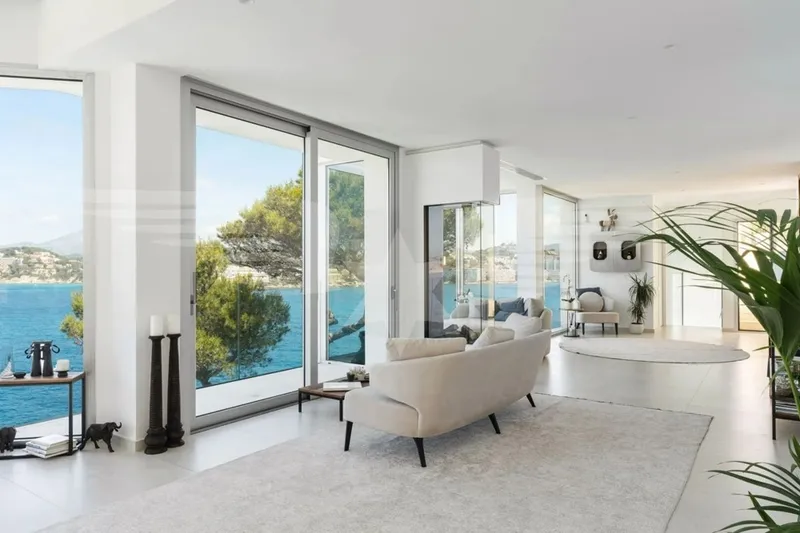 Santa Ponca: Frontline Villa with Direct Ocean Access — photo 5