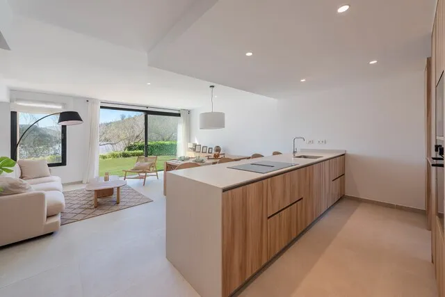 Mid terrace houses for sale near the beach in Puerto Alcudia, Mallorca — photo 11