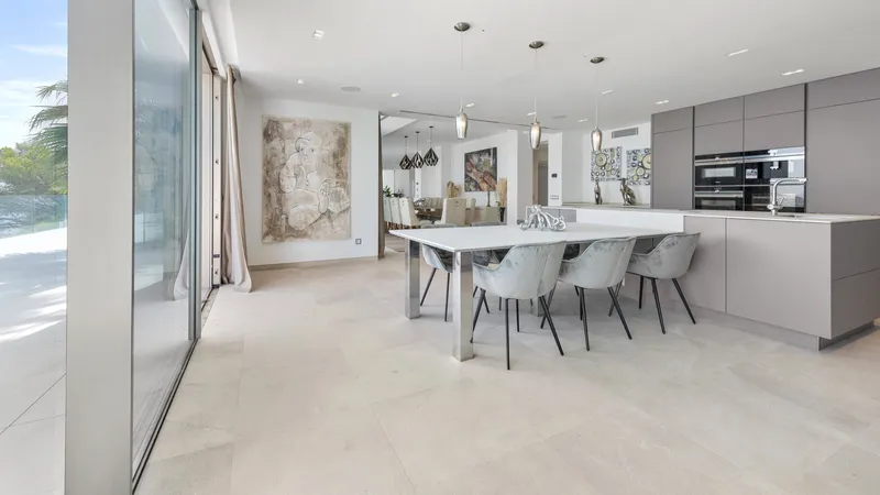 Luxurious villa in first sea line of Cala Vinyas with views to Sa Porrassa — photo 6