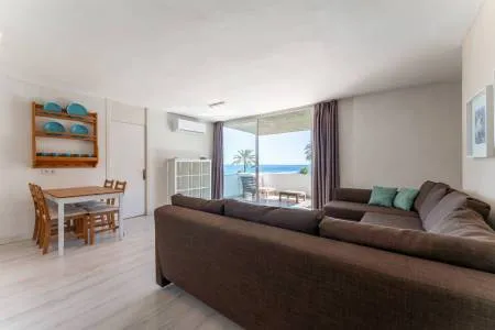 Apartment - Calvià (Magaluf), Built Surface 80m2, 2 Bedrooms, 1 Bathroom, 20 Distance to the Sea, Lift — photo 4