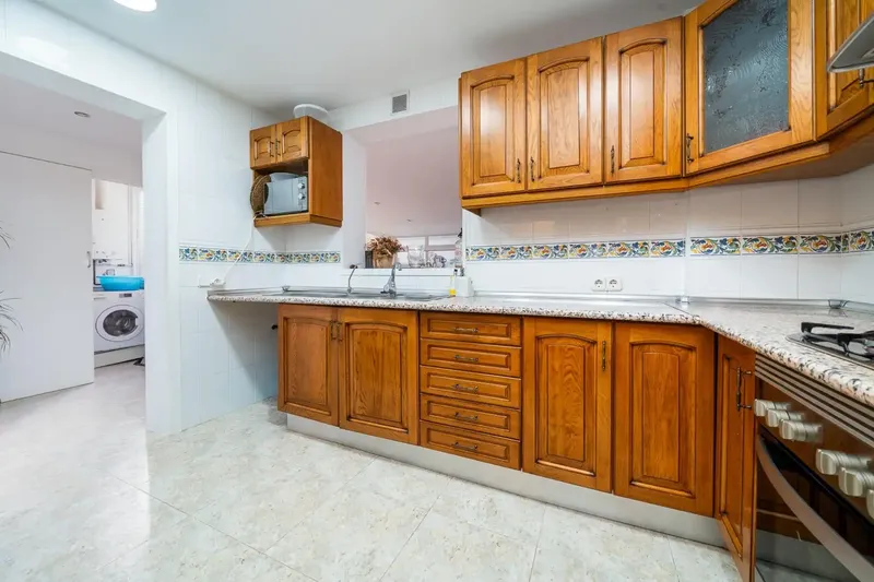 Planta baja con 90 m² de terraza y 3 dormitorios en La Soledat Nord — photo 4