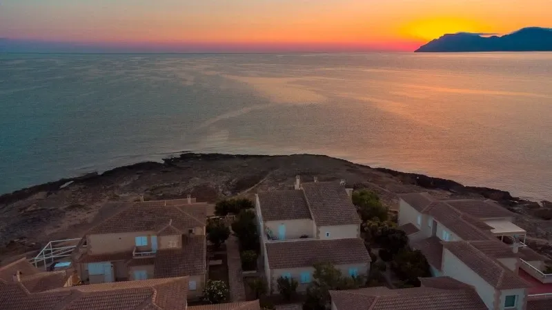 Beautiful duplex townhouse with sea views and holiday rental license in Son Serra de Marina — photo 1