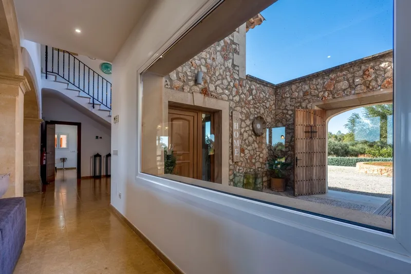 Spacious finca with holiday rental licence and panoramic views near Llucmajor — photo 9