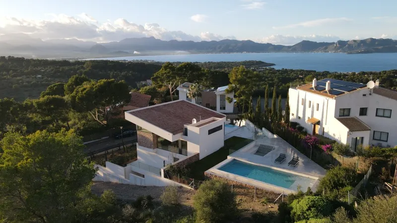 Fantastic villa with panoramic views and exclusive furnishings — photo 11