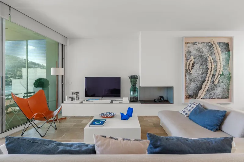 Modern Penthouse with Private Pool by the Sea — photo 4