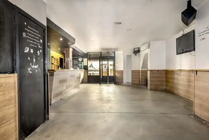 This two-story property is not just a house; it is a piece of local history. Formerly a well-known bar and meeting point of the — photo 3