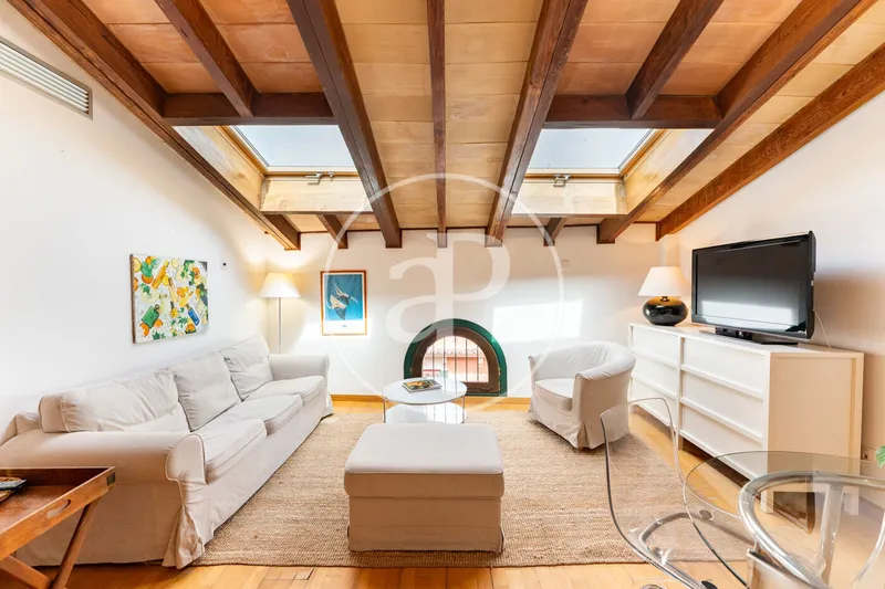 Penthouse for Sale with Tenant in Cort, Palma — photo 4