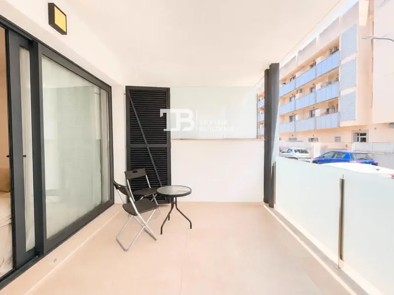 Taylor Building Real Estate presents this beautiful ground floor with large outdoor areas in Son Ferriol. — photo 2