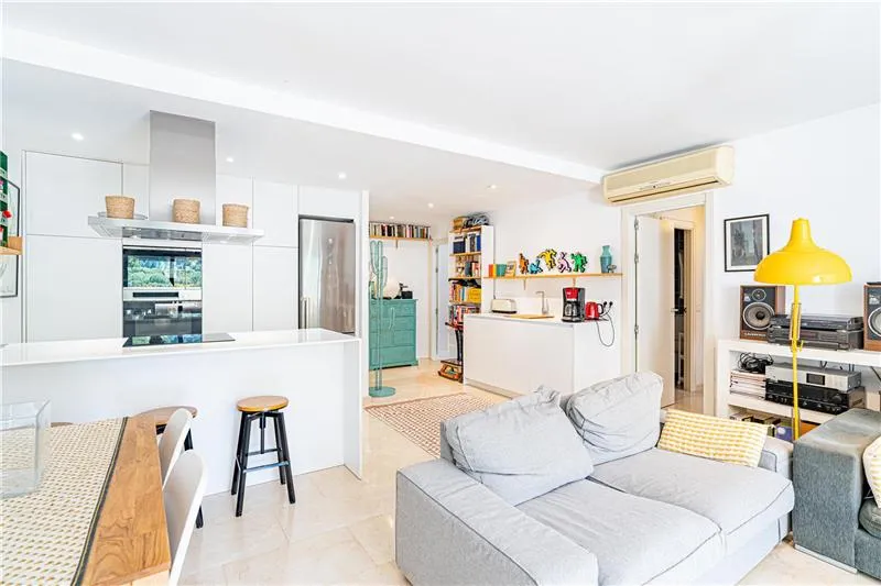 Apartment with terrace in a residential complex with swimming pool and open views — photo 7