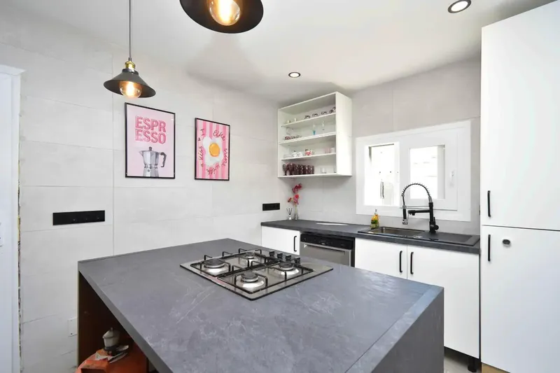 Discover your new home in the idyllic neighborhood of Es Pil·larí! This charming detached villa awaits you minutes from the beach — photo 7