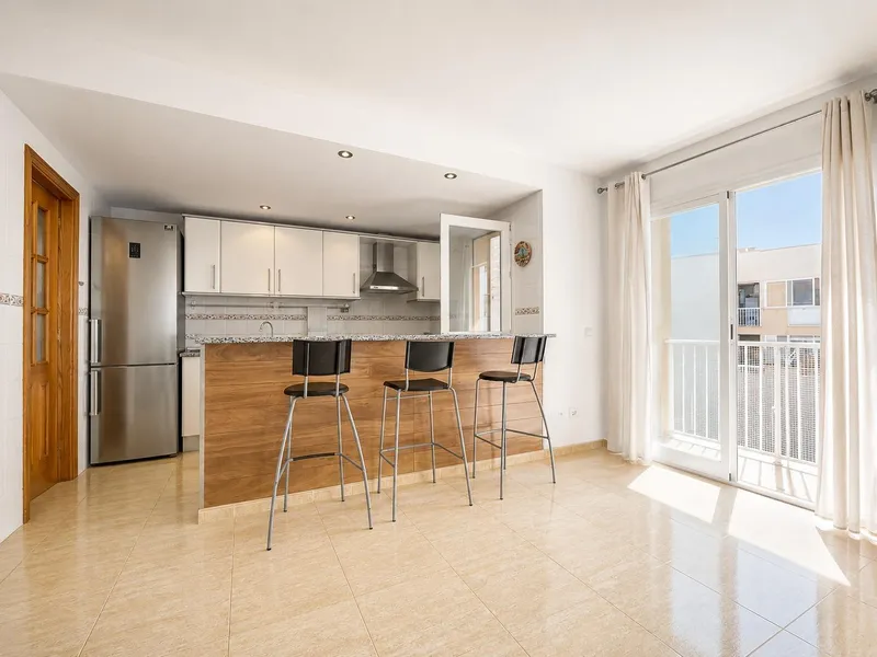 Flat in Inca (Avenida Jaime II) with 95 m² built surface, 2 bedrooms, 1 bathroom, and lift — photo 1