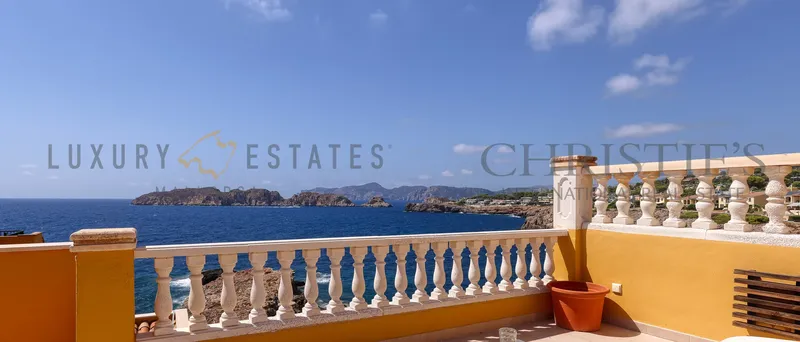 Penthouse in Santa Ponsa in first sea line — photo 10