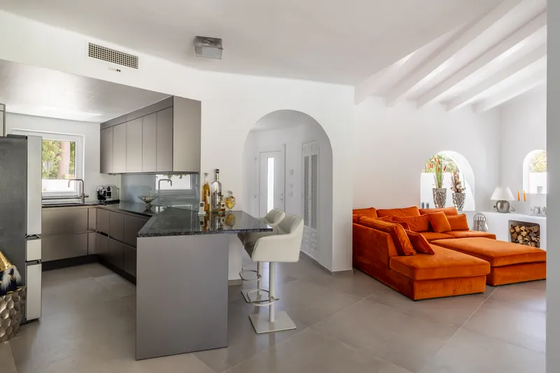 Villa in Santa Ponsa - Views over the green to the pool — photo 6