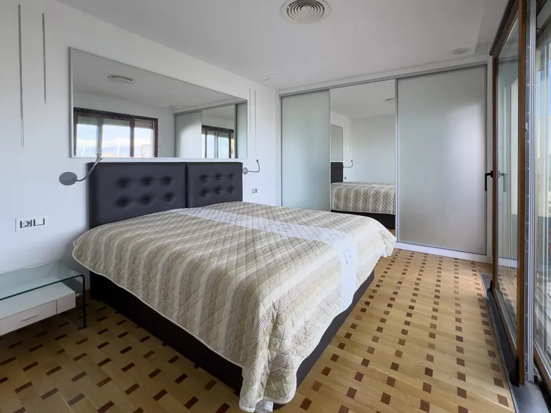 Apartment with panoramic views — photo 11