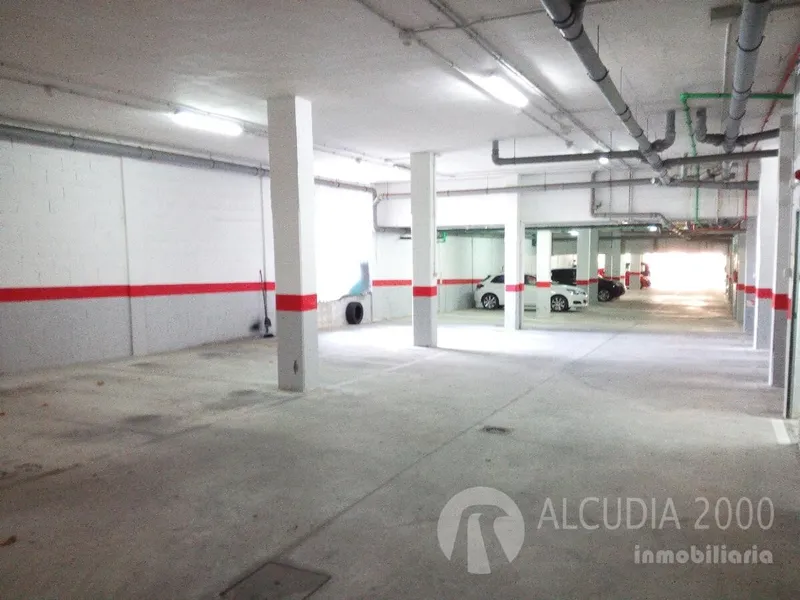 Garage — photo 1