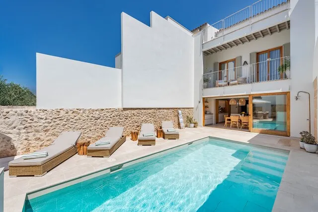 Elegantly renovated village house with pool for sale in Pollensa, North Mallorca — photo 6