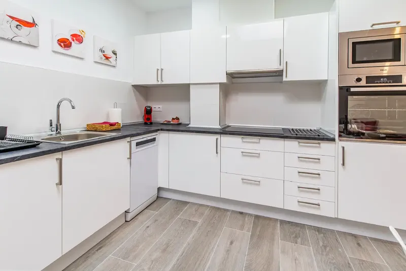 Modern and bright 2-bedroom apartment, just steps from the sandy beach of Cala Vinyes, one of the most — photo 4