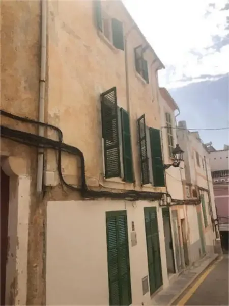 Charming townhouse in the heart of Felanitx. Ideal for families, as an investment or for use as a guest house! — photo 1