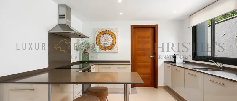 Luxury apartment in Camp de Mar in sought-after complex — photo 5