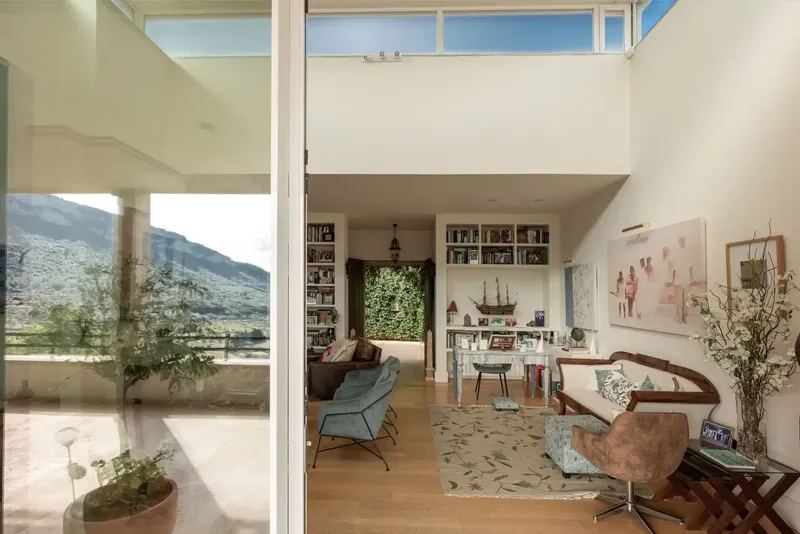 This exceptional villa is located in the prestigious George Sand urbanization, in the hills above Valldemossa, surrounded by the impressive — photo 10