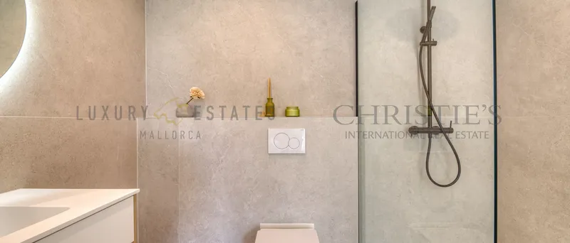 Completely renovated penthouse in Bendinat with roof terrace and private pool and sea views — photo 11