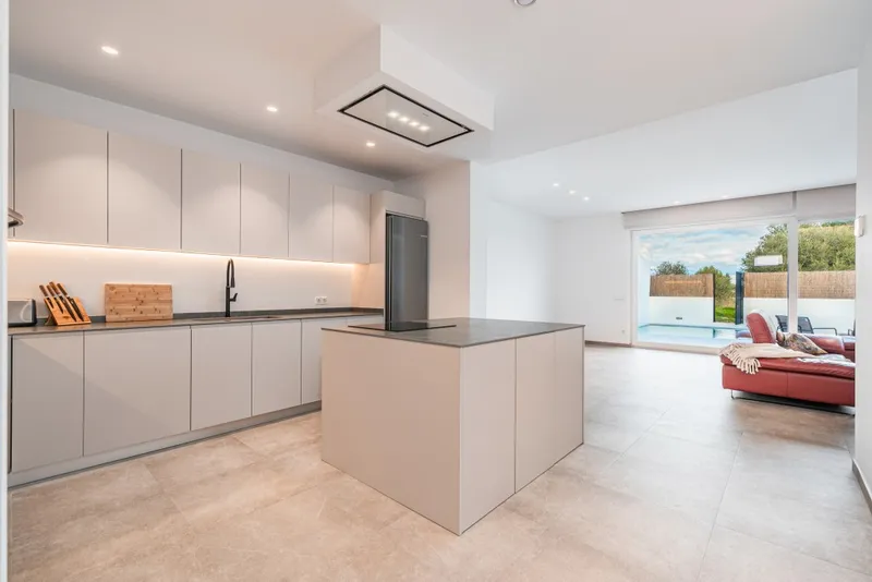 Excellent condition house for sale in Palma de Mallorca with swimming pool and garden — photo 6