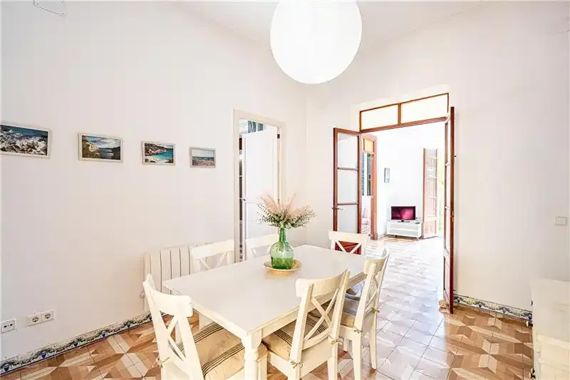 Rental. Apartment in Avenidas area, approx. 135 m², living room, dining room, furnished and semi-equipped kitchen with office, 4 bedrooms, wardrobes, 2 bathrooms — photo 3