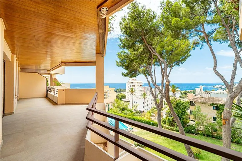 Spectacular apartment with panoramic views in Bonanova — photo 3