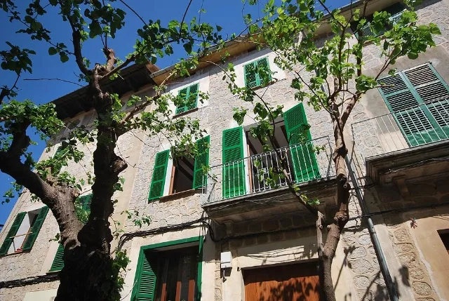 Charming apartment with terrace in Sóller — photo 1