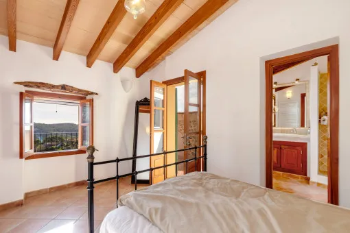 Galilea, Luxurious Mountain Residence with Infinity Pool and Sea Views – Seasonal Rental Winter/Summer — photo 11