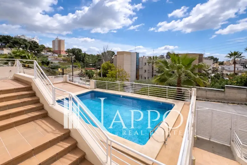 Nappo Real Estate is pleased to present this apartment with great potential located in Sant Agusti, just a few minutes' walk from the beach — photo 1