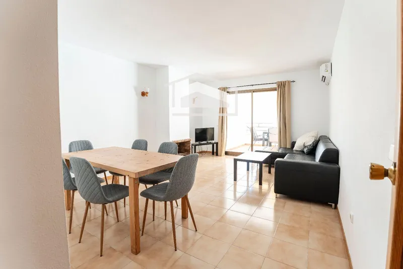 3-bedroom flat with terrace and garage one minute from the sea — photo 1