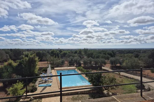 Llucmajor, typically Mallorcan finca with panoramic views and a large pool in Galdent, Llucmajor — photo 1