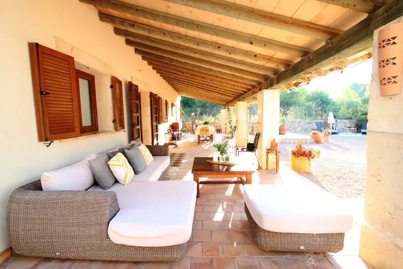 Herden Immobilien Mallorca sells a wonderful rustic estate in magnificent condition in Calvià with panoramic views and total privacy. — photo 12