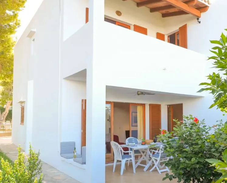 Semi-detached villa for sale in Cala d'Or — photo 1