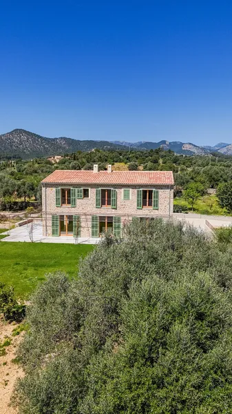 Rustic finca between Santa Maria and Alaró with views of the Tramuntana — photo 1