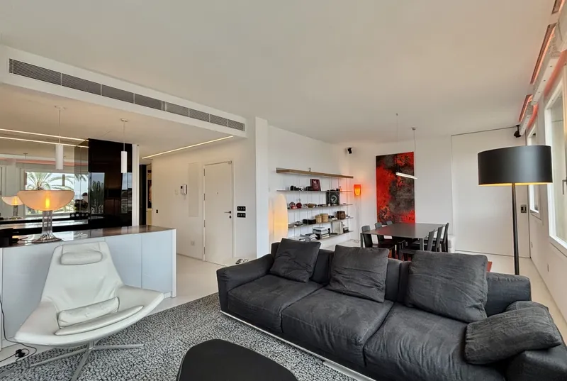 Modern apartment with sea views in Palma — photo 8