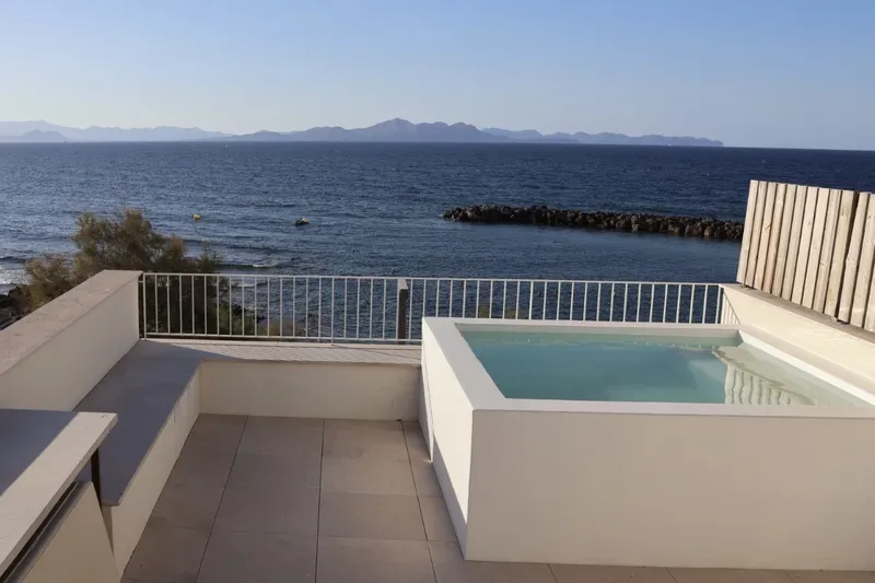 Penthouse facing the sea — photo 11
