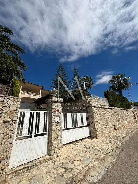 Discover this magnificent villa with pool located in one of the most exclusive and sought-after areas of Inca. — photo 2
