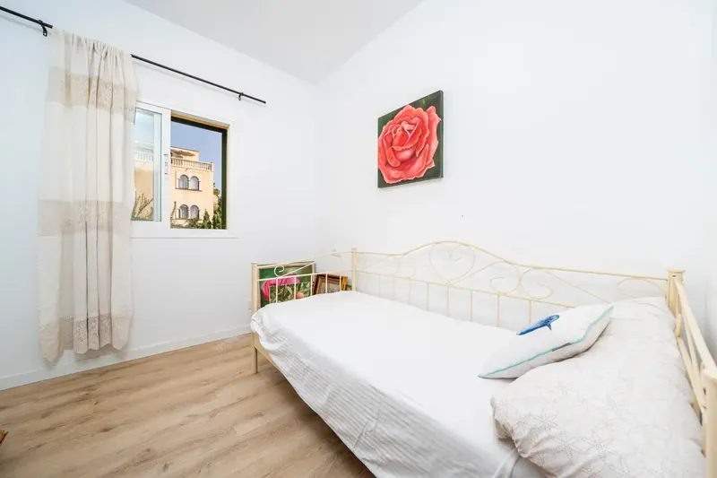 This apartment in Cala Ratjada represents an excellent opportunity for those looking for a functional and well-located home. From GestPropieda — photo 8