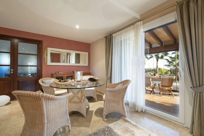 Mediterranean finca oasis with palm avenue, winter garden and pool — photo 11