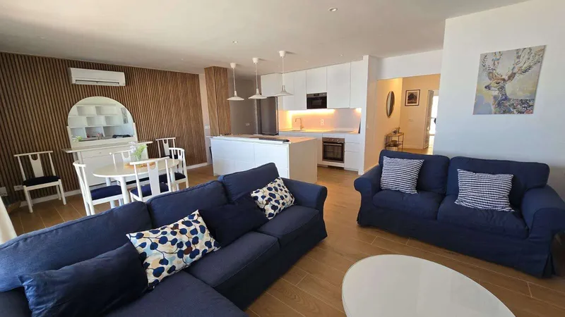 92m² apartment with 3 bedrooms, terrace and sea view for rent — photo 3