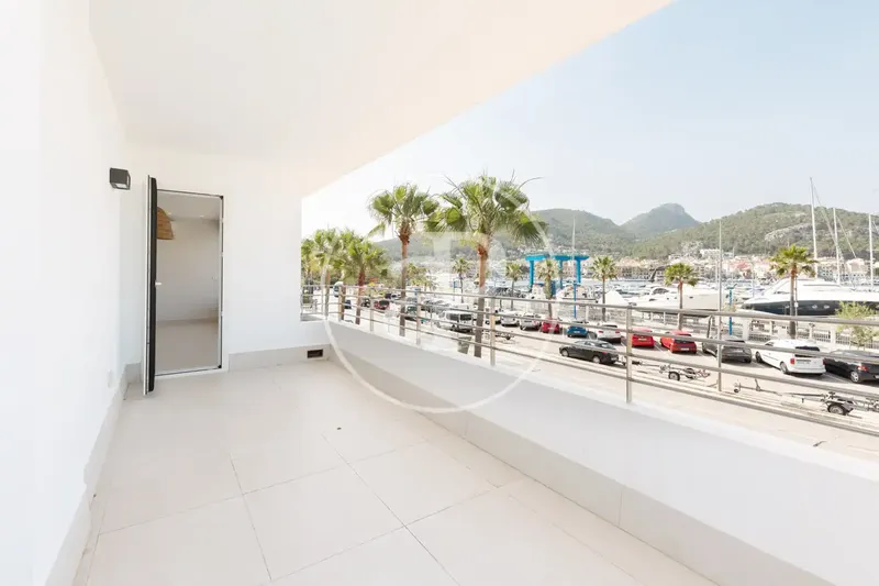 Piso con terraza en venta en Avinguda de Gabriel Roca i Garcías — photo 1