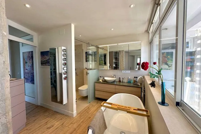 Loft-Style Apartment with Sea Views in Cala Major — photo 9